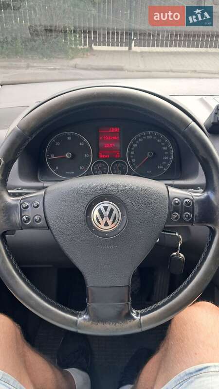Минивэн Volkswagen Touran 2006 в Хмельницком фото 7 Минивэн Volkswagen Touran 2006 в Хмельницком