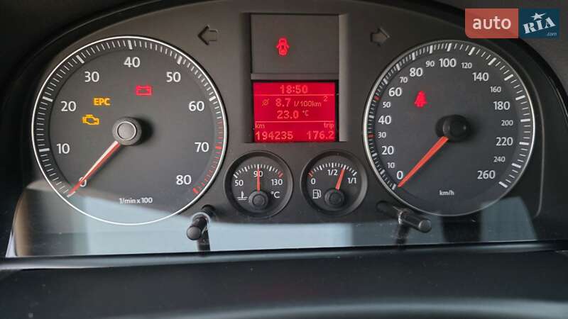 Минивэн Volkswagen Touran 2009 в Днепре