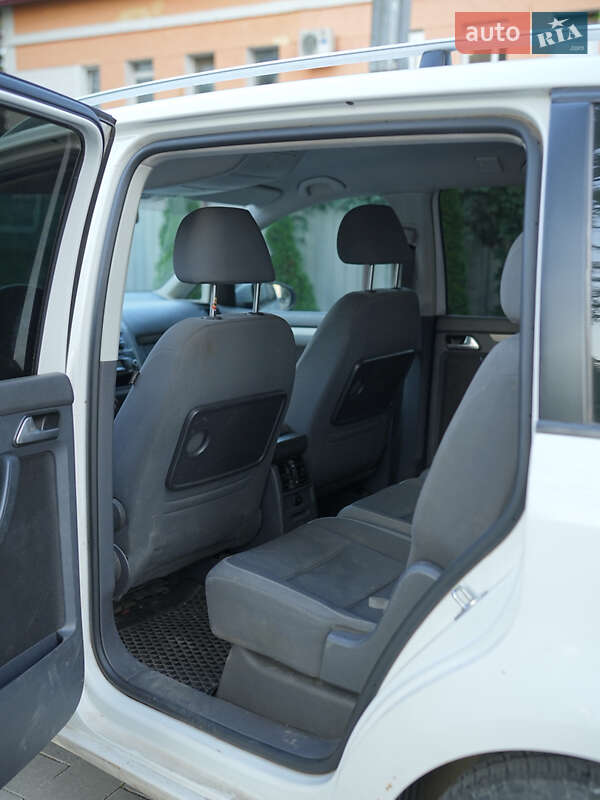 Минивэн Volkswagen Touran 2009 в Ивано-Франковске