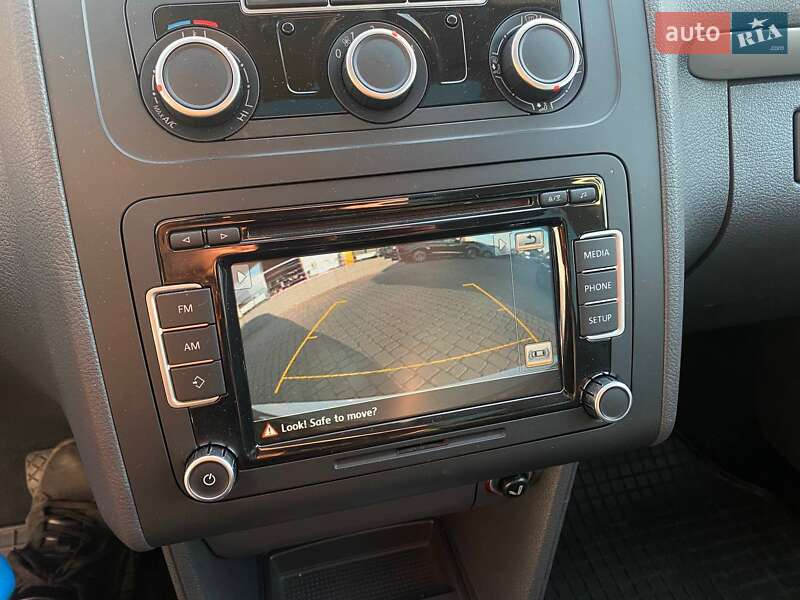 Мінівен Volkswagen Touran 2015 в Львові фото 14 Мінівен Volkswagen Touran 2015 в Львові