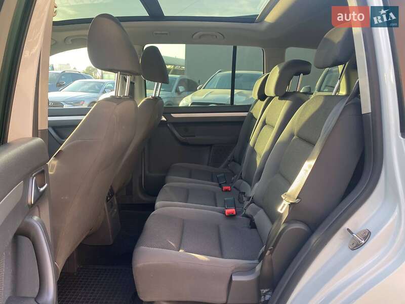 Мінівен Volkswagen Touran 2015 в Львові фото 19 Мінівен Volkswagen Touran 2015 в Львові