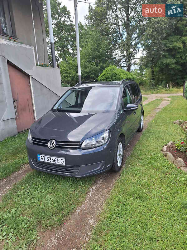 Минивэн Volkswagen Touran 2015 в Ивано-Франковске