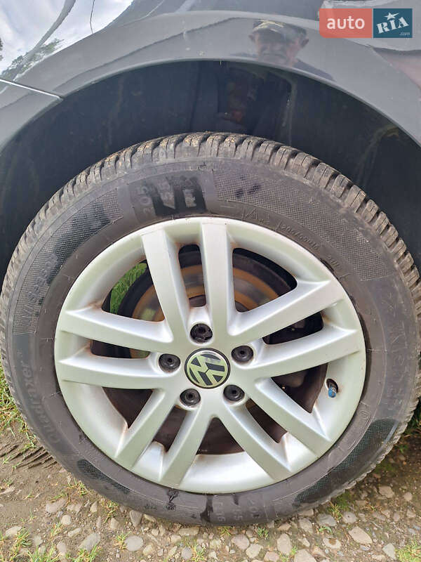 Минивэн Volkswagen Touran 2015 в Ивано-Франковске