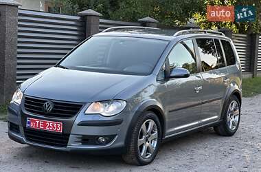 Минивэн Volkswagen Touran 2007 в Ровно