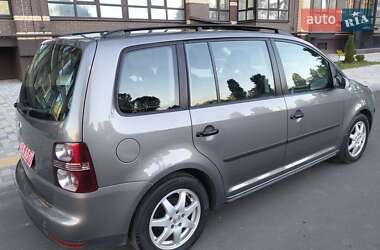 Мінівен Volkswagen Touran 2007 в Чернігові