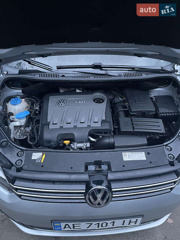 Минивэн Volkswagen Touran 2014 в Павлограде