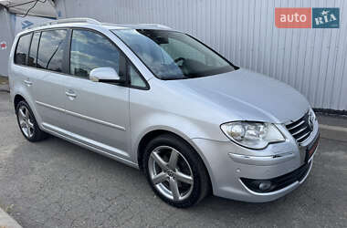 Минивэн Volkswagen Touran 2008 в Киеве