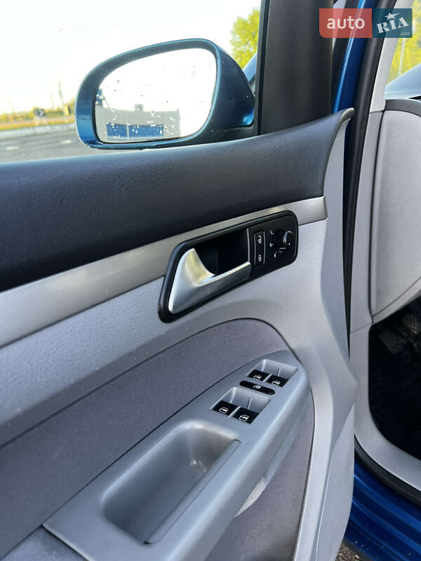 Мінівен Volkswagen Touran 2007 в Заболотові