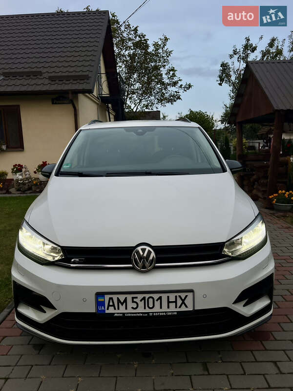 Микровэн Volkswagen Touran 2019 в 