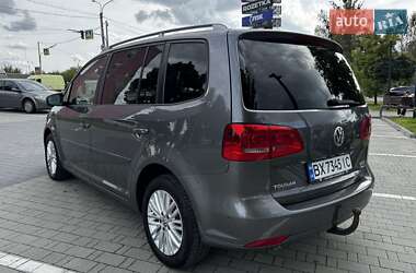 Минивэн Volkswagen Touran 2015 в 