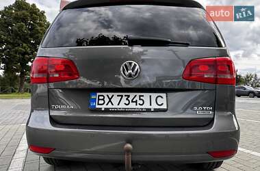 Минивэн Volkswagen Touran 2015 в 