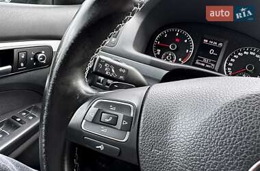 Минивэн Volkswagen Touran 2015 в 