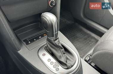 Минивэн Volkswagen Touran 2015 в 