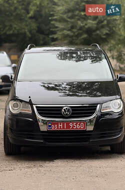 Минивэн Volkswagen Touran 2008 в Могилев-Подольске