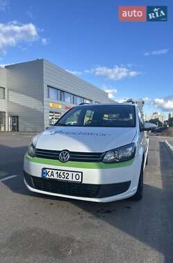 Минивэн Volkswagen Touran 2015 в Киеве