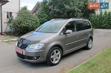 Мінівен Volkswagen Touran 2009 в Києві