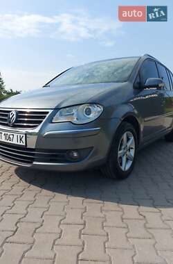 Минивэн Volkswagen Touran 2007 в Ивано-Франковске