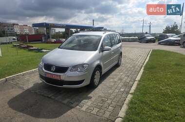Минивэн Volkswagen Touran 2008 в Ровно