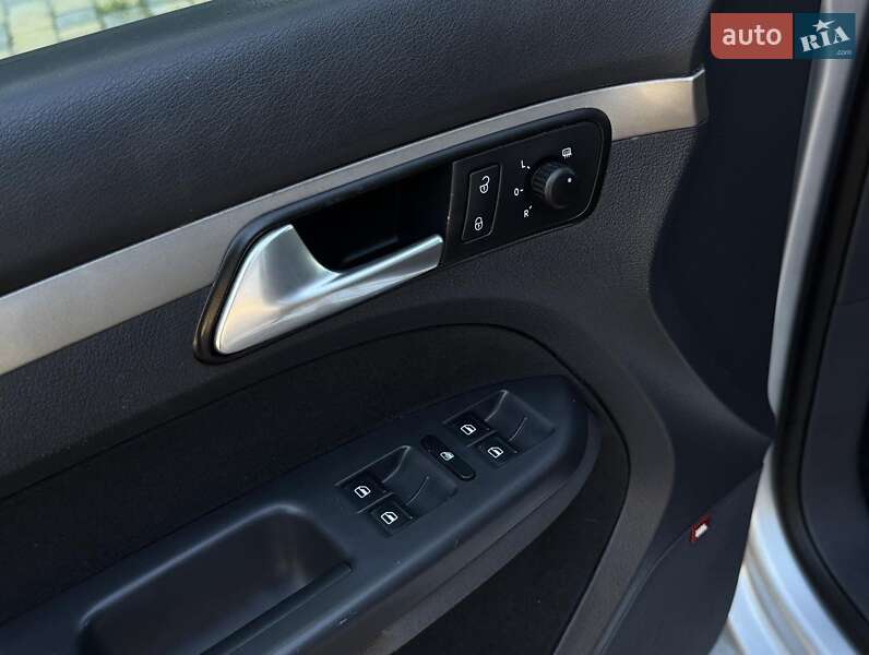 Мінівен Volkswagen Touran 2009 в Чернігові фото 12 Мінівен Volkswagen Touran 2009 в Чернігові