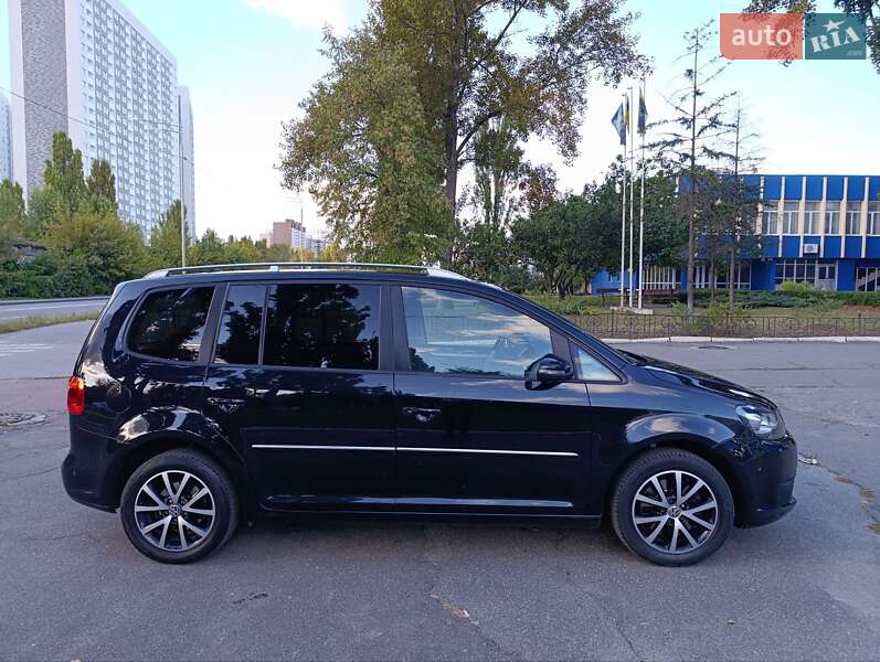 Минивэн Volkswagen Touran 2012 в Киеве фото 12 Минивэн Volkswagen Touran 2012 в Киеве