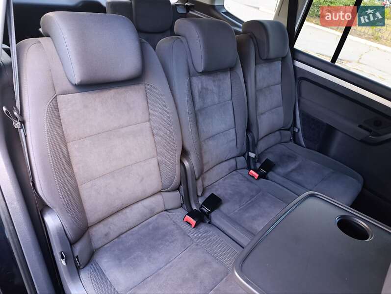 Минивэн Volkswagen Touran 2012 в Киеве фото 33 Минивэн Volkswagen Touran 2012 в Киеве