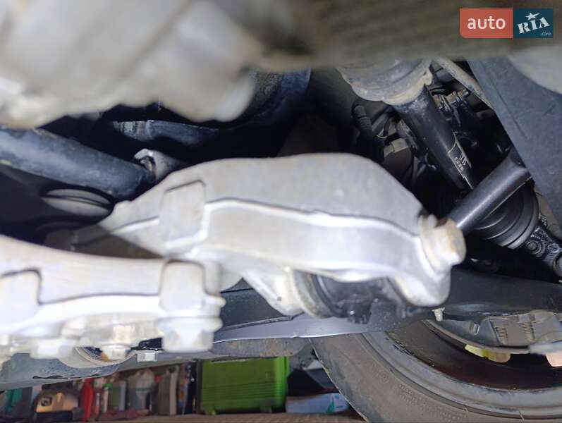 Минивэн Volkswagen Touran 2012 в Киеве фото 52 Минивэн Volkswagen Touran 2012 в Киеве