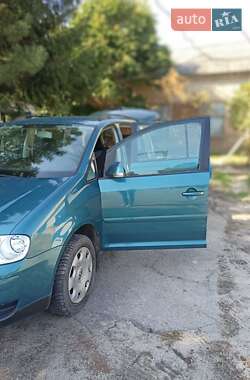 Минивэн Volkswagen Touran 2004 в Запорожье