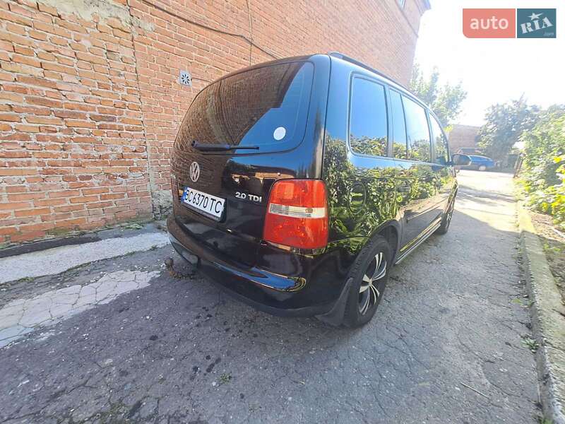 Volkswagen Touran 2005