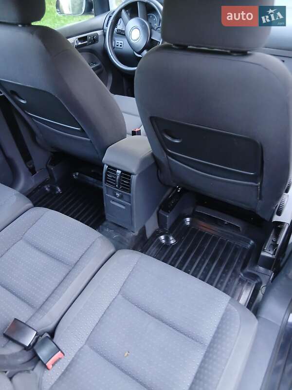 Мінівен Volkswagen Touran 2003 в Трускавці