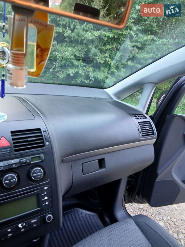 Мінівен Volkswagen Touran 2003 в Трускавці