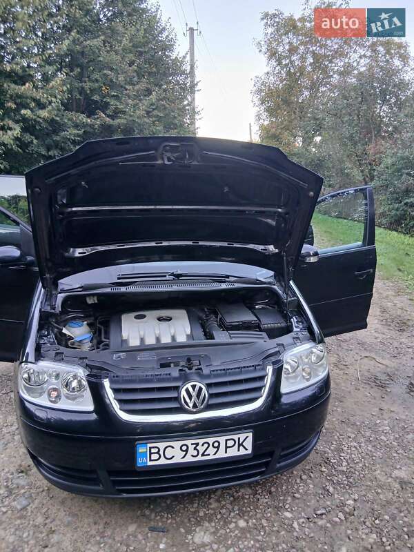 Мінівен Volkswagen Touran 2003 в Трускавці