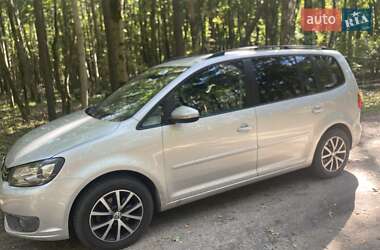 Мінівен Volkswagen Touran 2011 в Києві