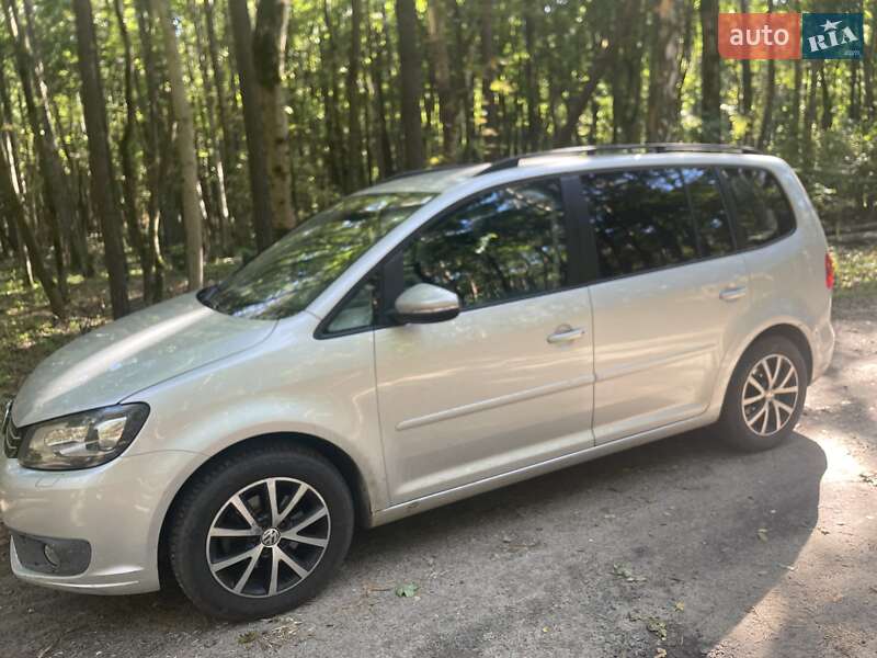 Volkswagen Touran 2011