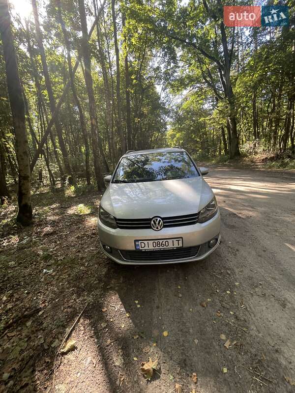 Минивэн Volkswagen Touran 2011 в Киеве