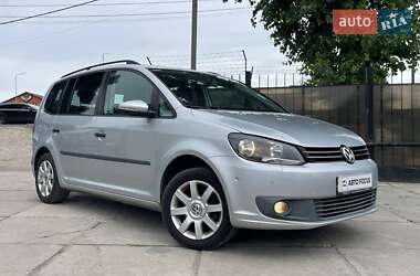 Мінівен Volkswagen Touran 2010 в Києві