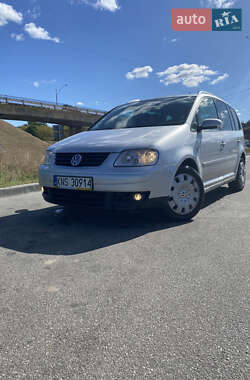 Мінівен Volkswagen Touran 2004 в Києві