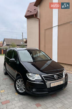 Мінівен Volkswagen Touran 2010 в Дрогобичі
