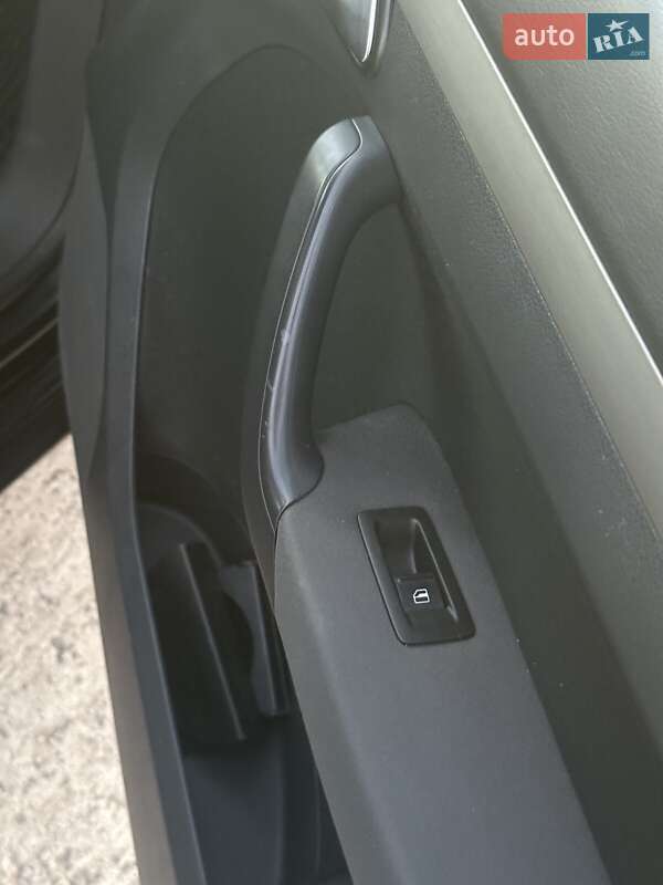 Минивэн Volkswagen Touran 2008 в Сарнах