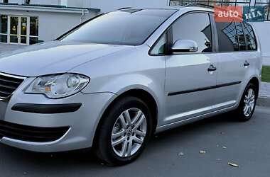 Минивэн Volkswagen Touran 2007 в Решетиловке