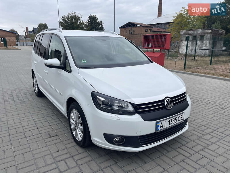 Минивэн Volkswagen Touran 2015 в Житомире