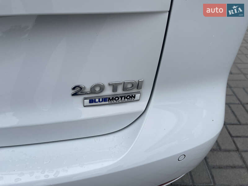 Минивэн Volkswagen Touran 2015 в Житомире