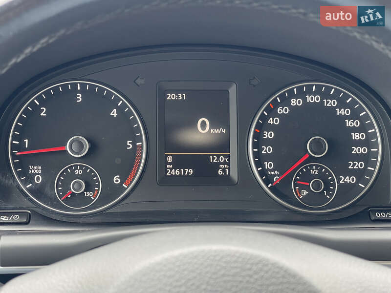 Минивэн Volkswagen Touran 2015 в Житомире