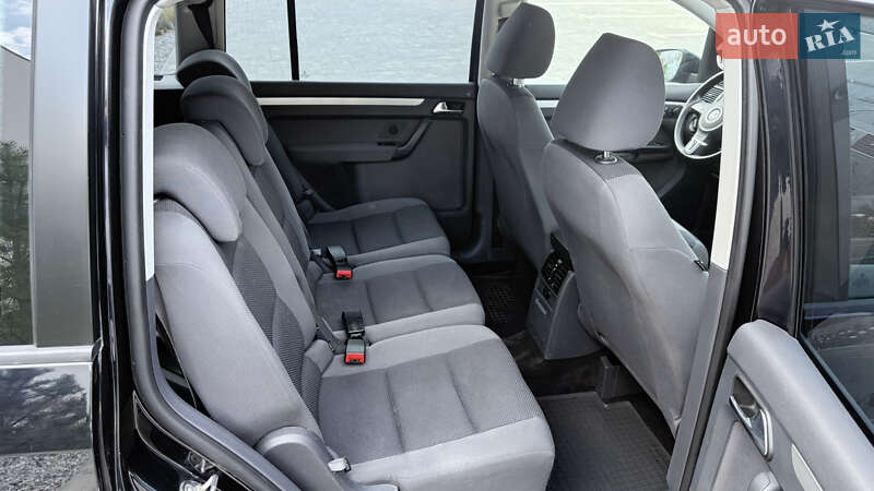 Минивэн Volkswagen Touran 2011 в Луцке фото 16 Минивэн Volkswagen Touran 2011 в Луцке