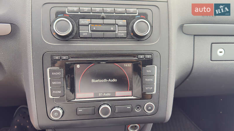 Минивэн Volkswagen Touran 2011 в Луцке фото 21 Минивэн Volkswagen Touran 2011 в Луцке