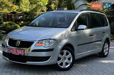 Минивэн Volkswagen Touran 2007 в Дрогобыче