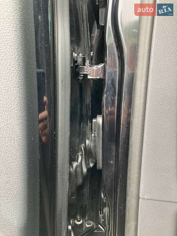 Минивэн Volkswagen Touran 2007 в Виннице