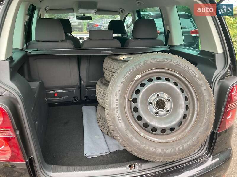 Минивэн Volkswagen Touran 2007 в Виннице