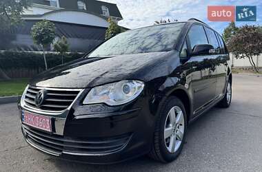 Мінівен Volkswagen Touran 2009 в Черкасах