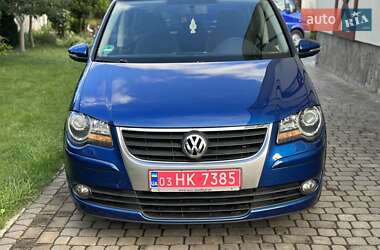 Мінівен Volkswagen Touran 2010 в Луцьку