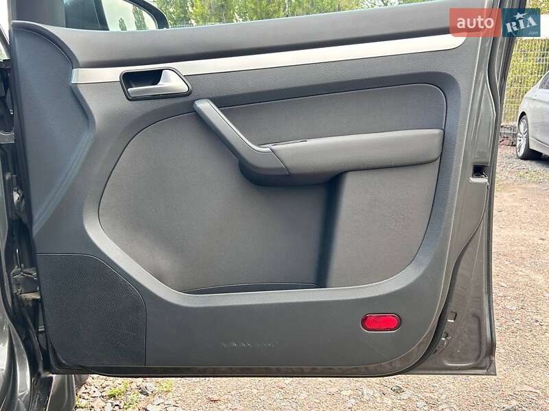 Минивэн Volkswagen Touran 2015 в Одессе фото 29 Минивэн Volkswagen Touran 2015 в Одессе